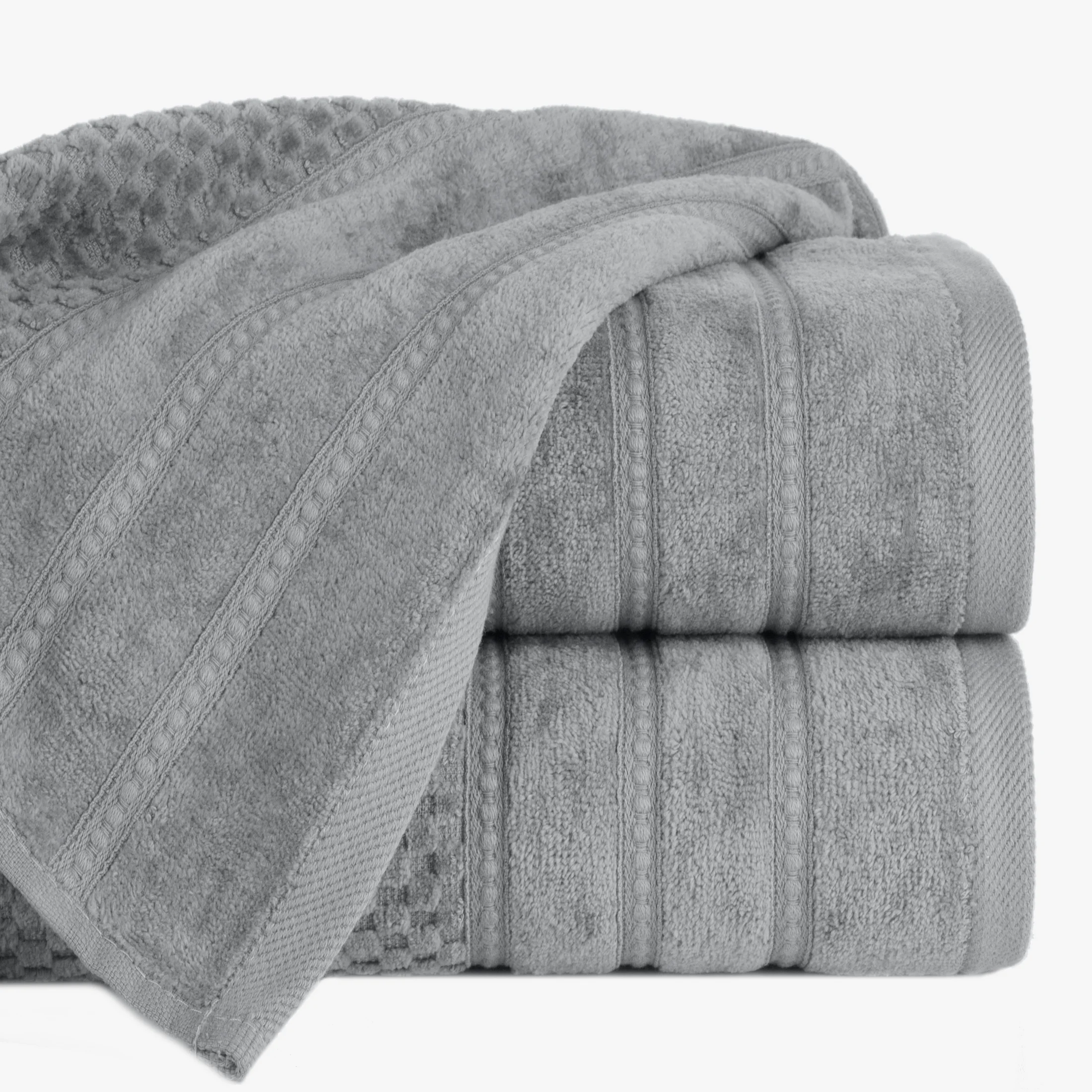 Ręcznik kąpielowy 70x140 cm bawełniany kolor srebrny z ozdobną bordiurą w paseczki 500 g/m2 ADORE