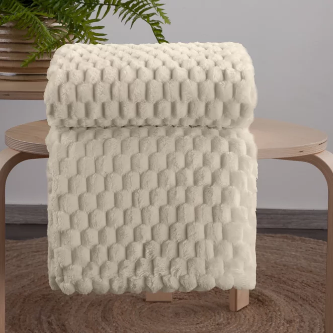 Koc 200x220 cm beżowy bardzo miękki w dotyku z wytłaczanym wzorem 3D CINDY 6 Design 91