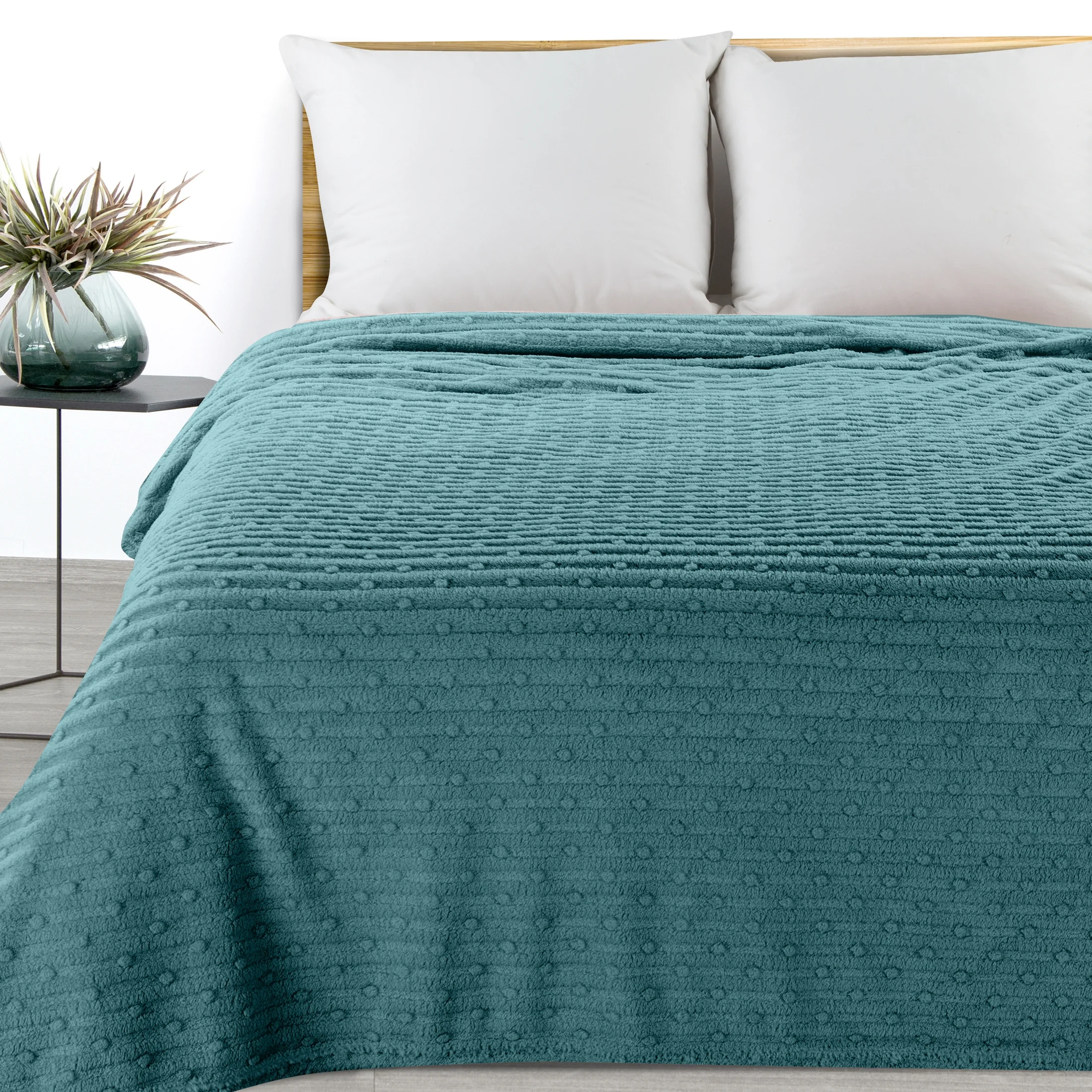 Koc 200x220 cm miętowy z wytłaczanym wzorem pasów LISA Design 91