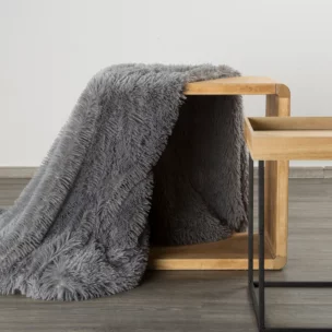 Koc o strukturze miękkiego futra 150x200 cm srebrny TIFANY 1 Design 91