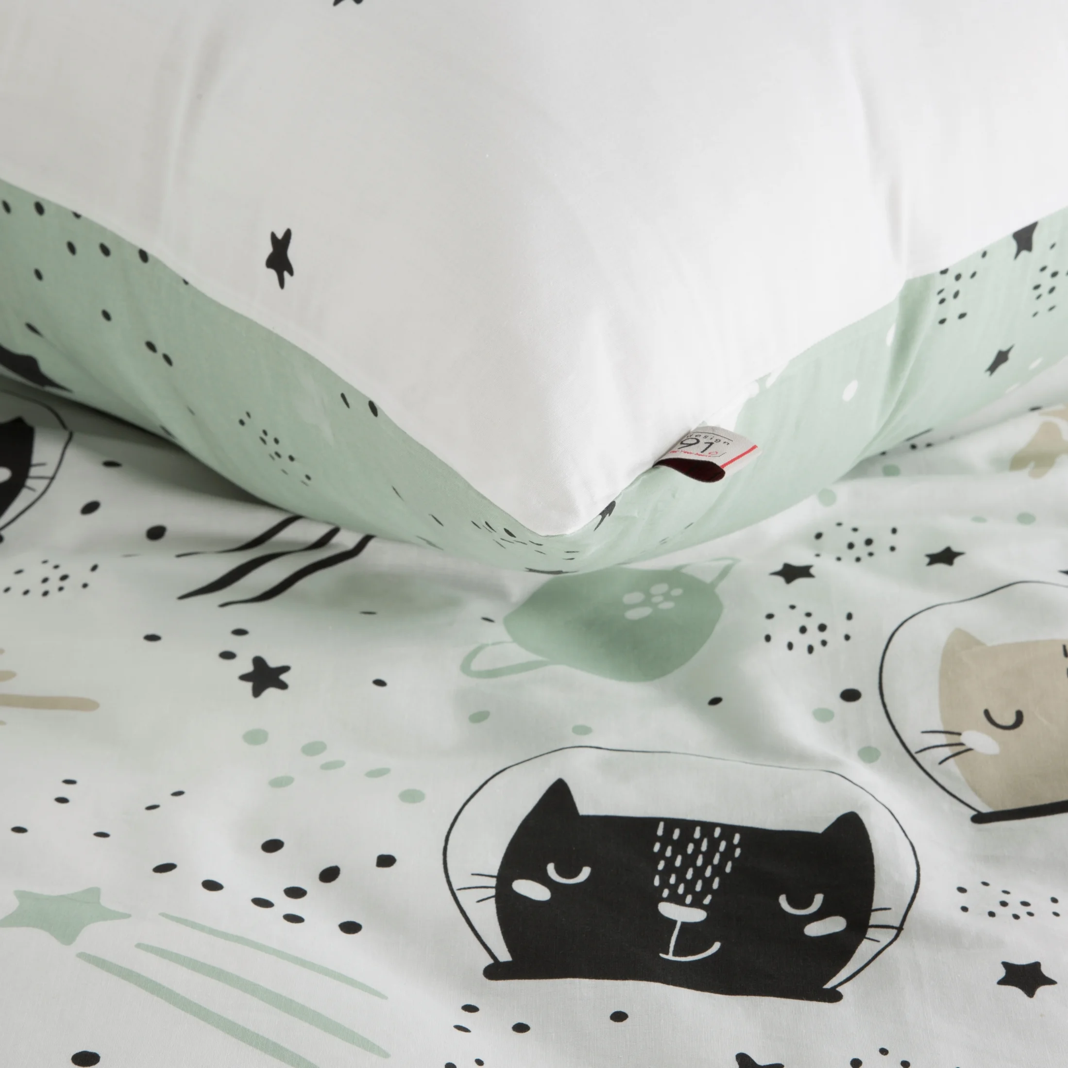 DESIGN 91 Komplet pościeli dziecięcej KIDS 13 z bawełny renforce z motywem kotów w kosmosie