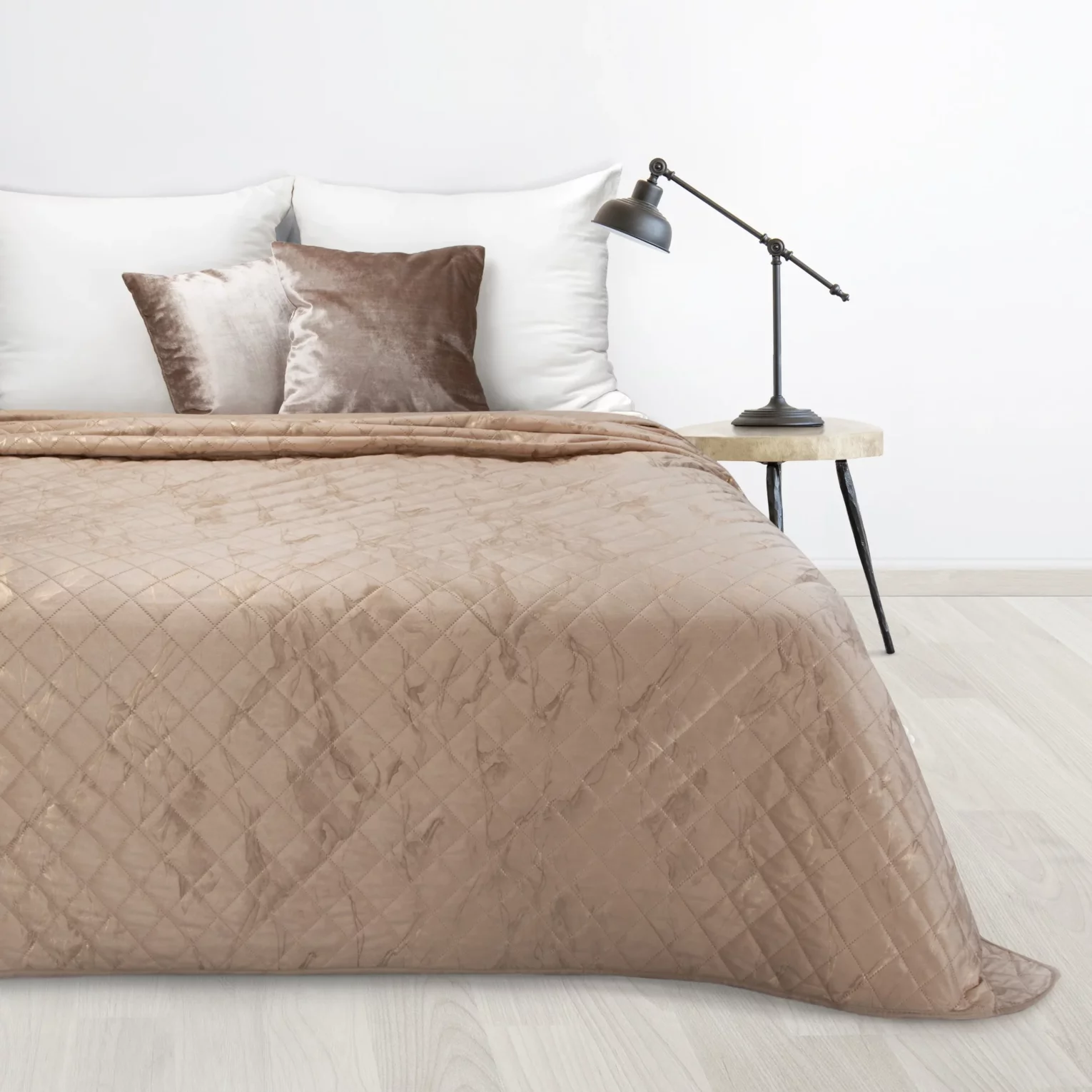 Narzuta welwetowa beżowo, złota 170x210 cm z welwetu zdobiona wzorem marmuru LUIZ 6 Design 91