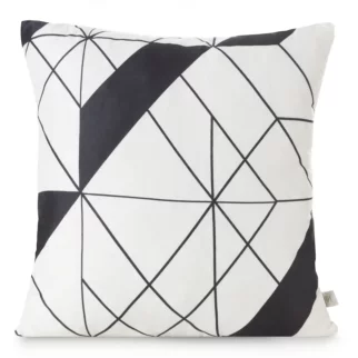 Poszewka na poduszkę 40x40 cm z mikrofibry beżowo, czarna z nadrukiem geometrycznym GEO 01 DESIGN 91