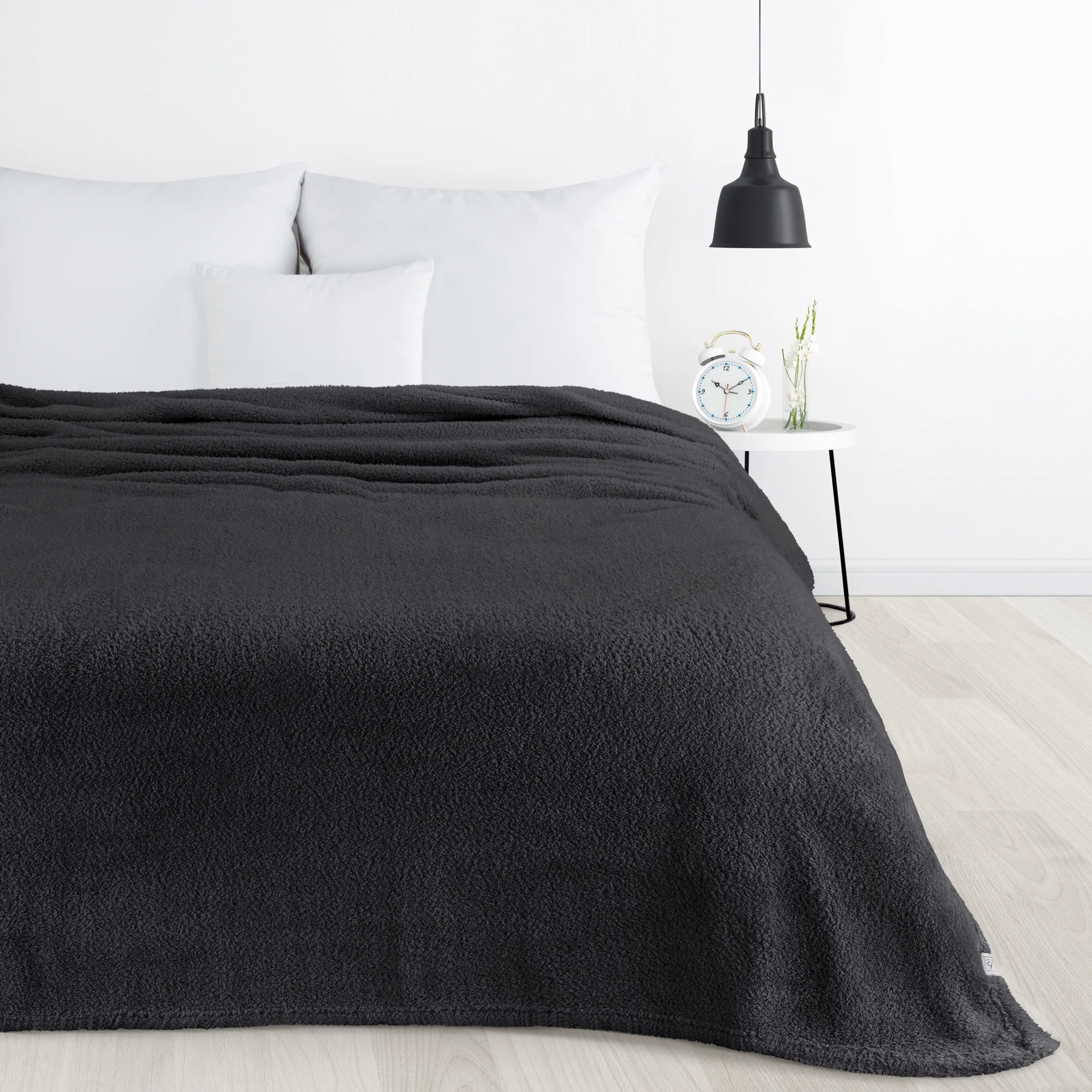 Koc polarowy 150x200 cm czarny LORI Design 91