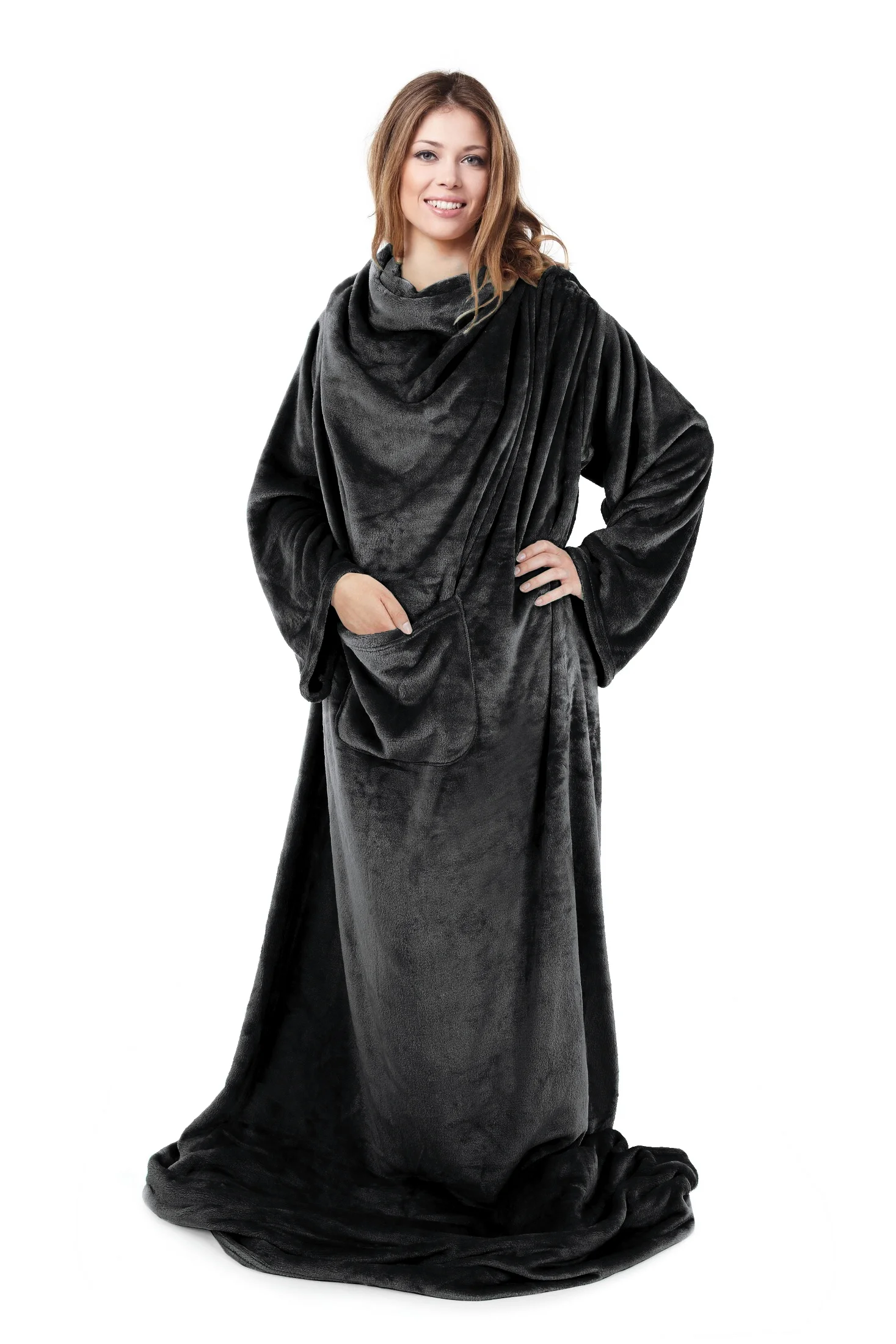 Koc z miękkiego polaru z rękawami 150x180 cm czarny TV TONY Design 91 | eurofirany