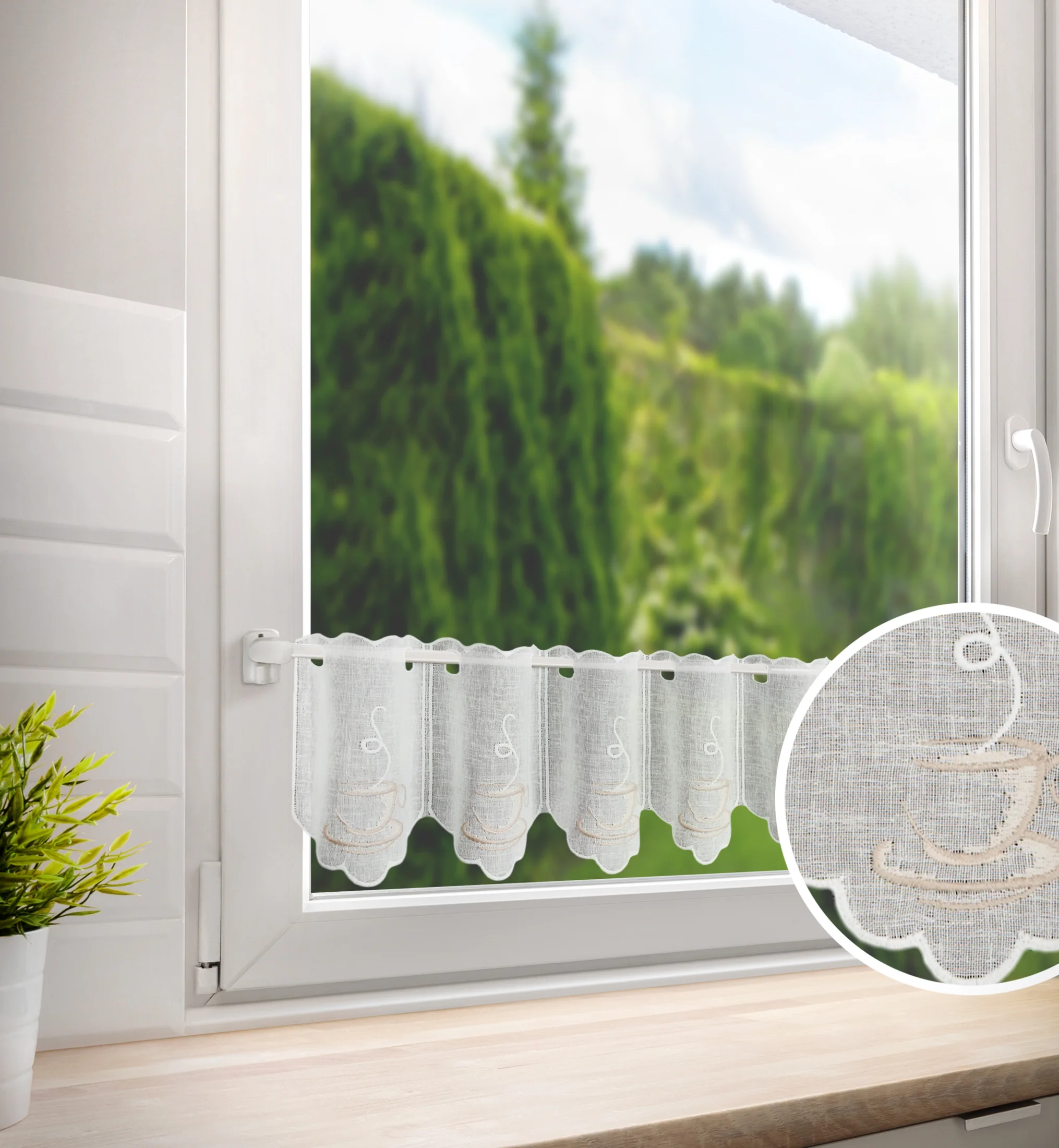 Tkanina firanowa zazdrostka zdobiona haftem