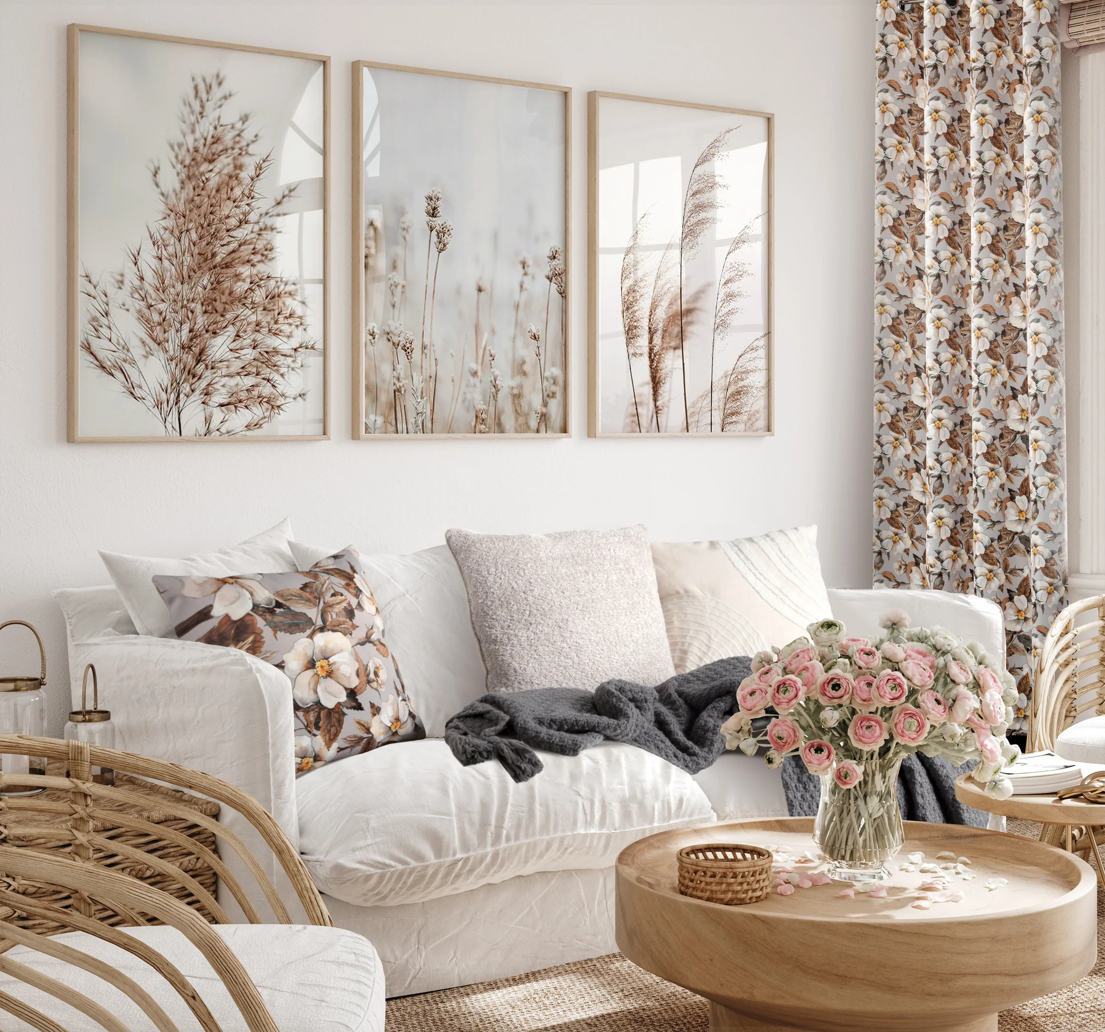 Poszewka na poduszkę 45x45 cm jasnobeżowa z oryginalną aplikacją ALLY