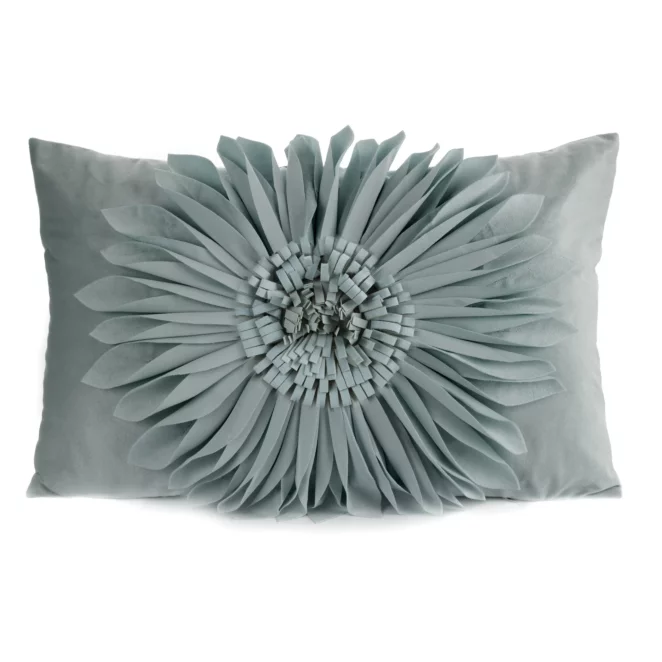Poszewka na poduszkę 30 x 50 cm z welwetu kolor miętowy zdobiona dużym kwiatem 3D FLORES 3