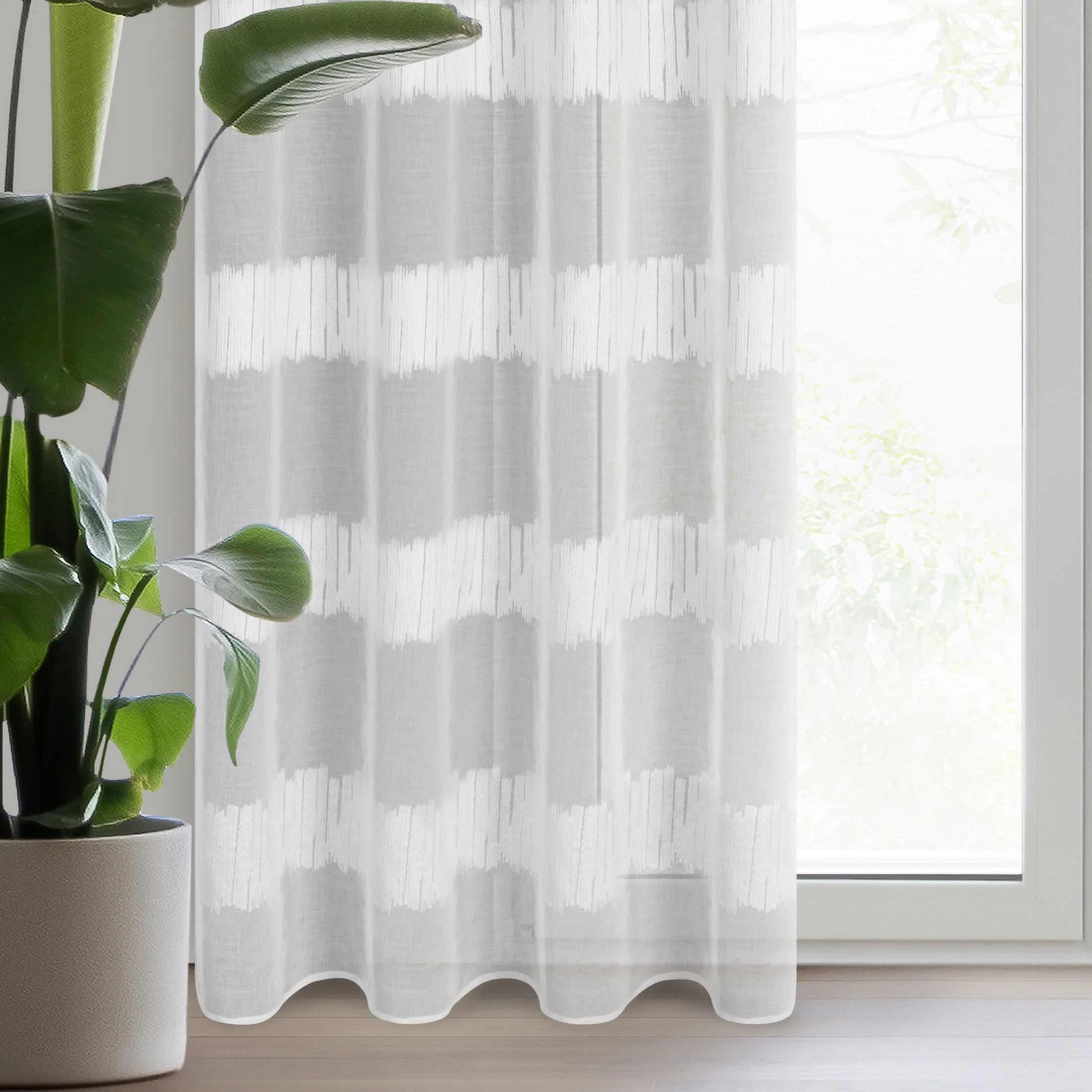 Firana biało, srebrzysta z etaminy zdobiona żakardowymi pasami 140x250 cm przelotka LEANDRA | eurofirany