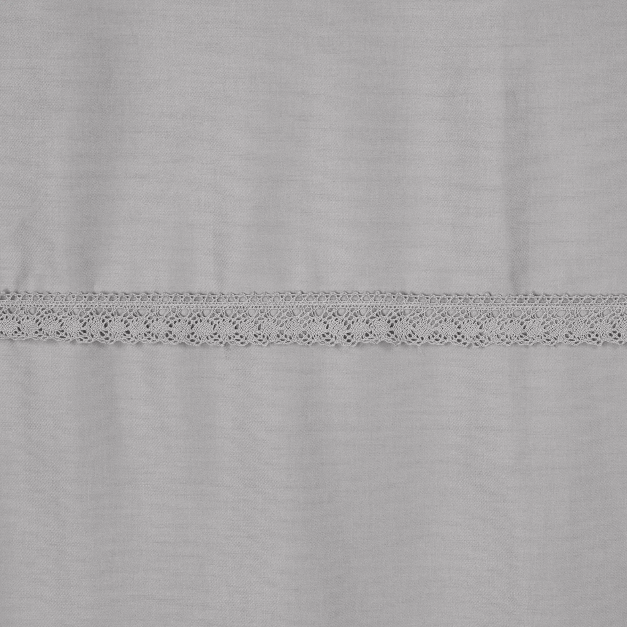 Pościel 220x200 cm komplet 3 częściowy z satyny bawełnianej kolor jasnoszary zdobiona elegancką koronką RETRO 5