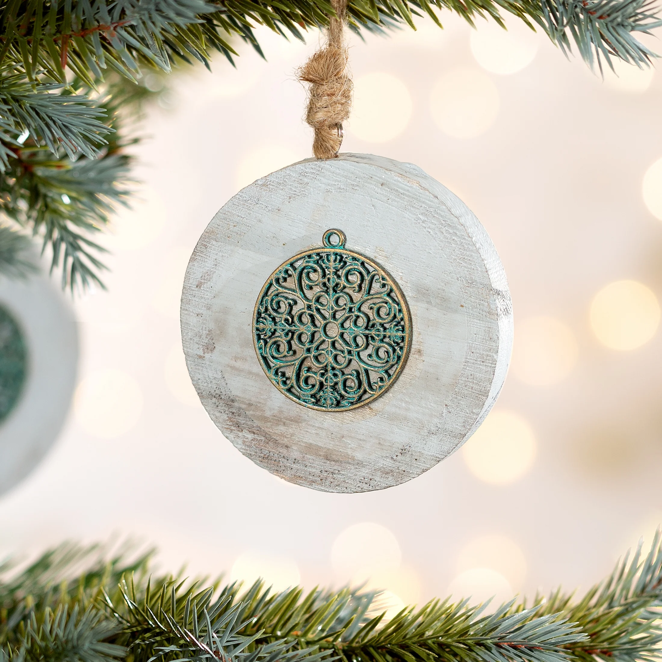 Ozdoba choinkowa KELLY medalion z drewna i metalu | eurofirany