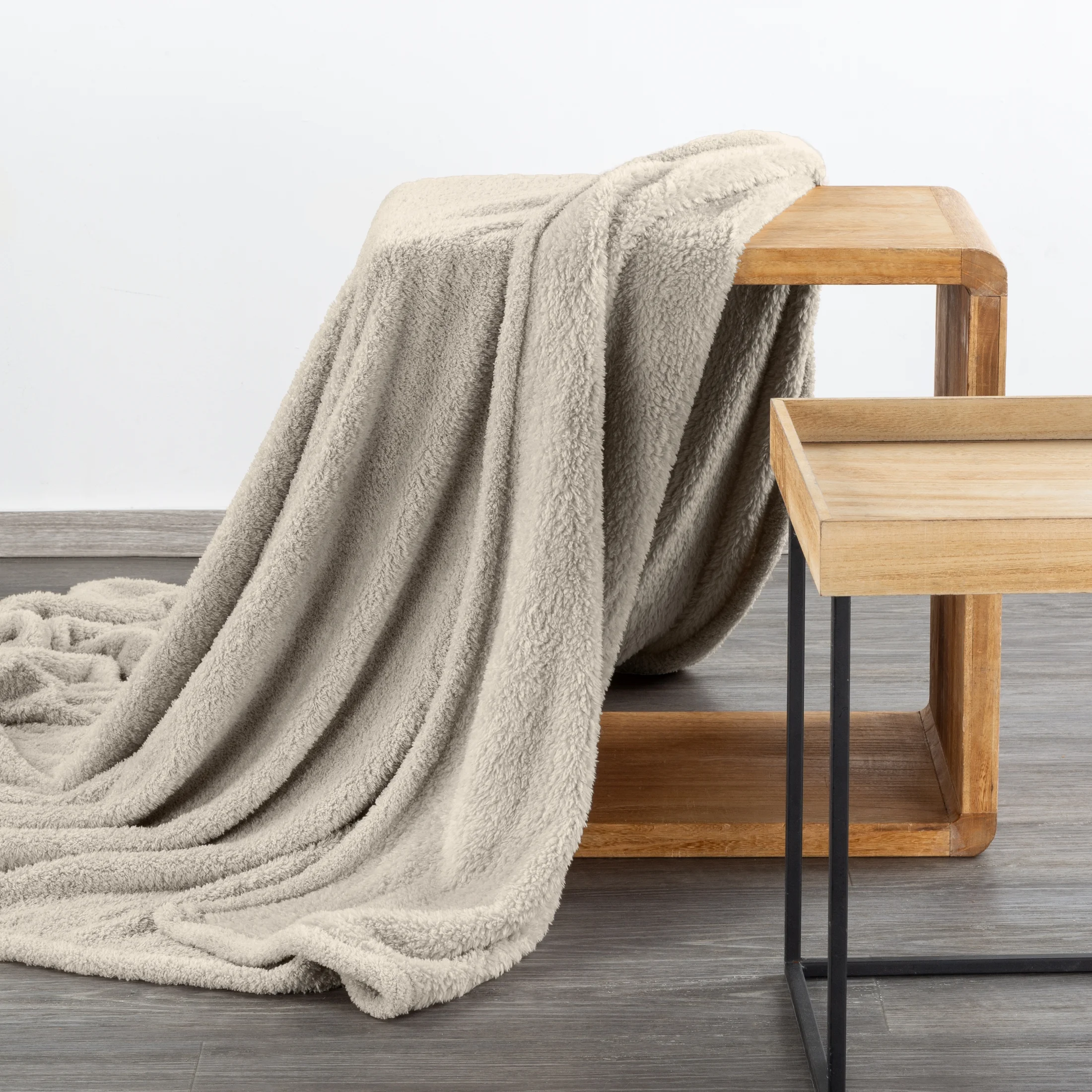 Koc polarowy 170x210 cm beżowy LORI Design 91 | 