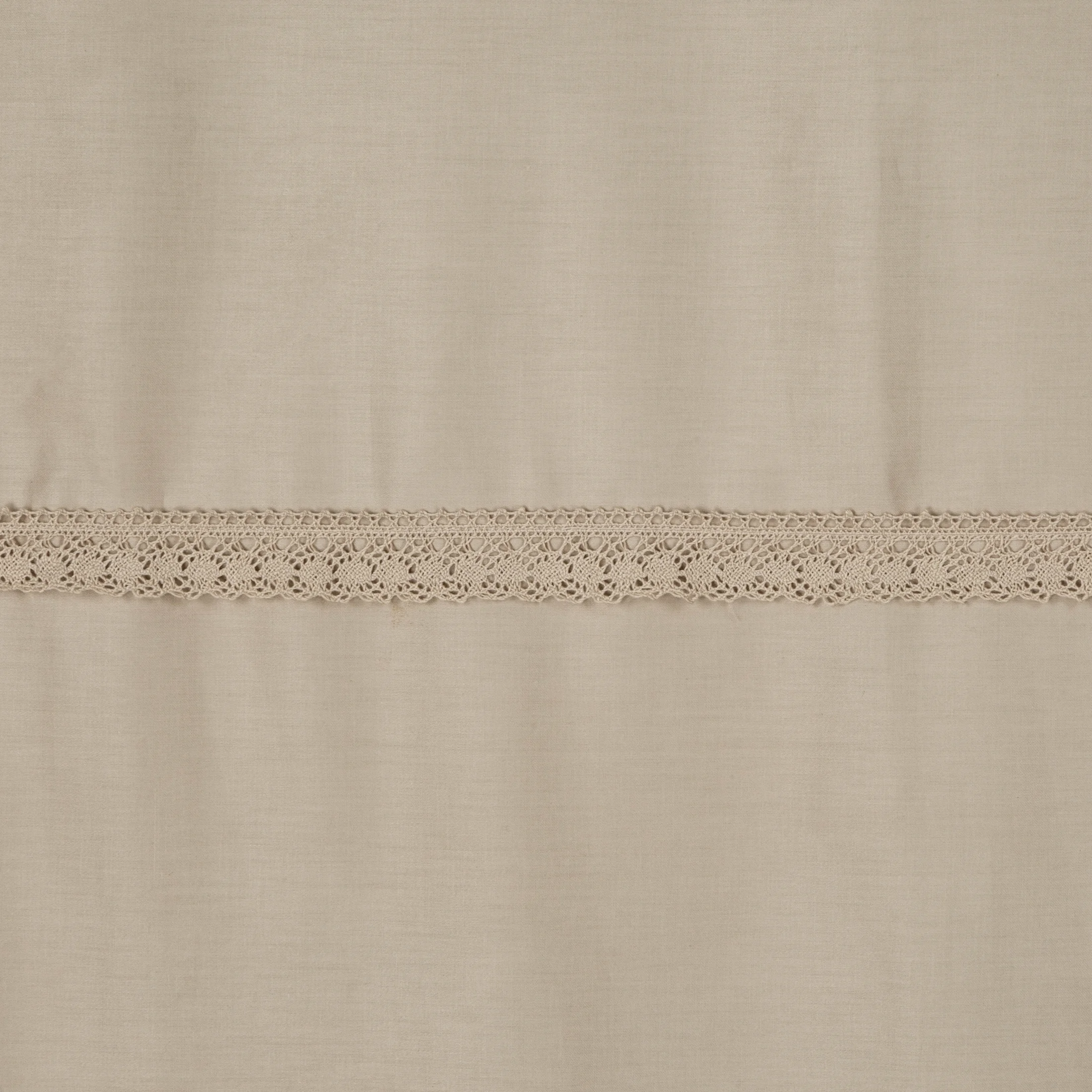 Pościel satynowa 160x200 cm komplet 3 częściowy kolor beżowy zdobiona elegancką koronką RETRO 5