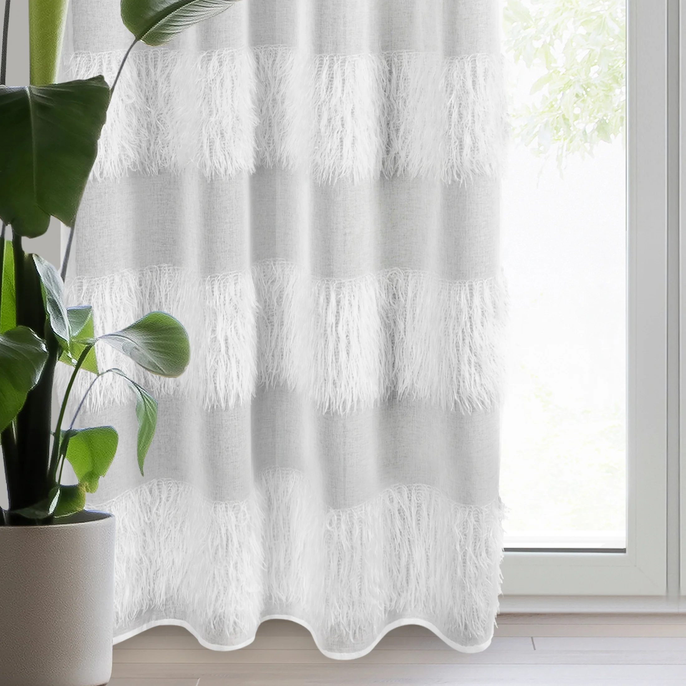 Firana biała z etaminy zdobiona moherową nicią 140x250 cm przelotka MARGARET 1 | eurofirany