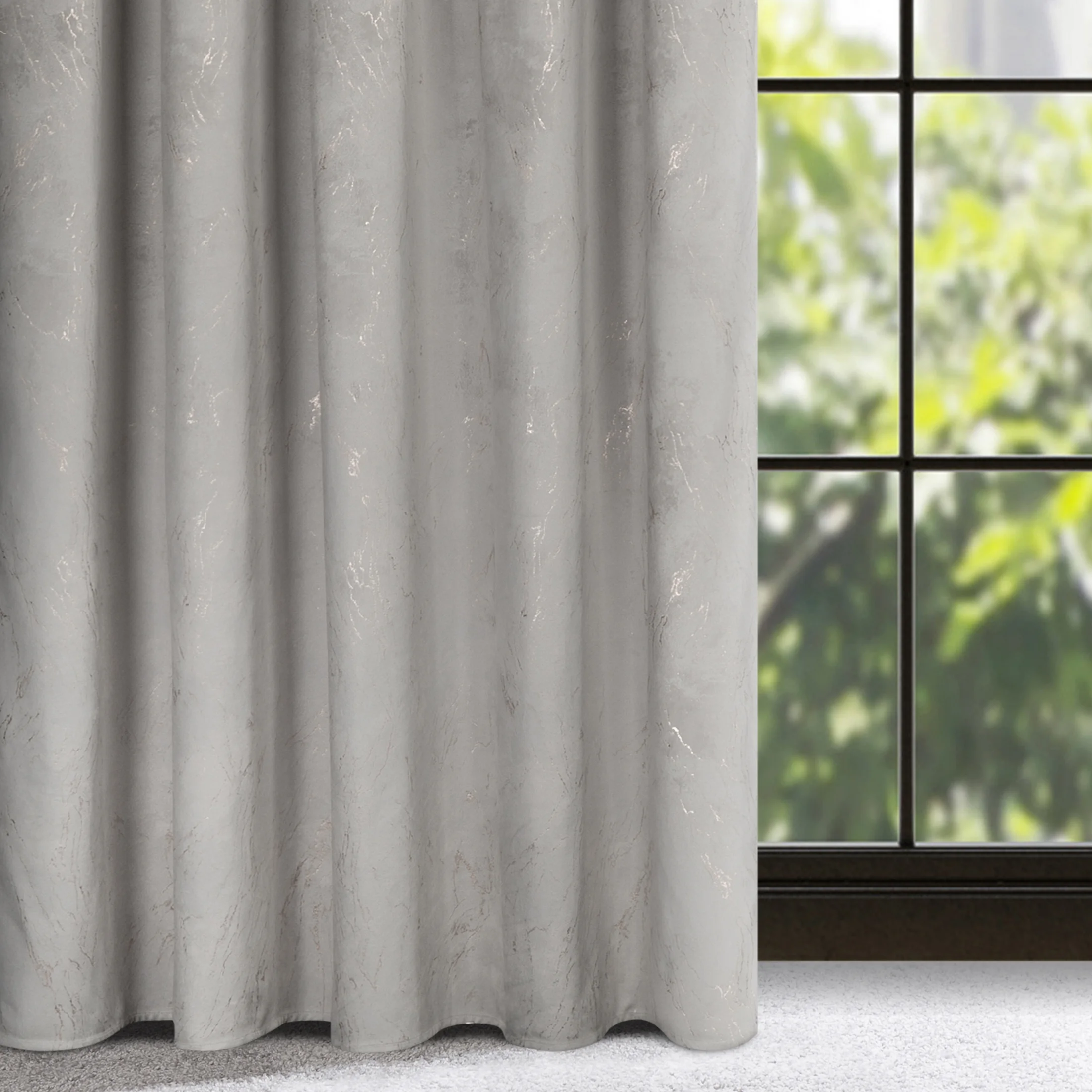 Zasłona welwetowa srebrna ze złotym wzorem przecierki 140x300 cm taśma - NADIA | eurofirany