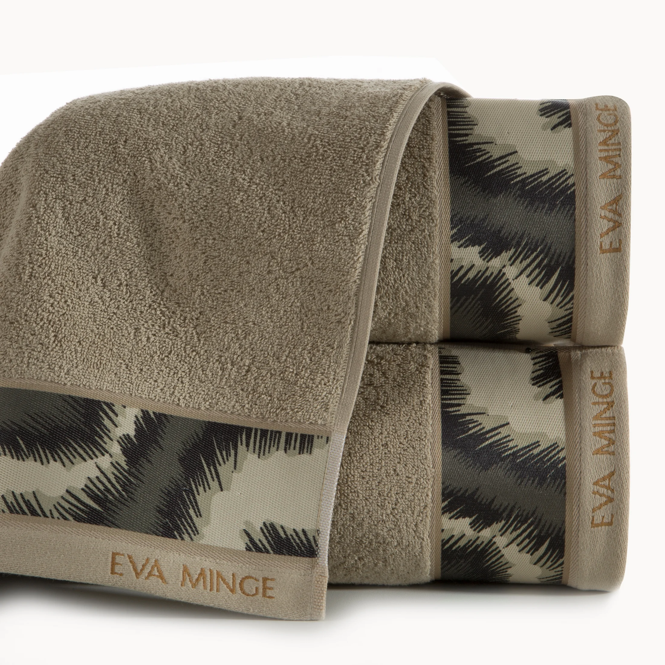 Ręcznik do rąk 30x50 cm bawełniany kolor beżowy,czarny z designerską bordiurą 500 g/m2 EVA 24 Eva Minge