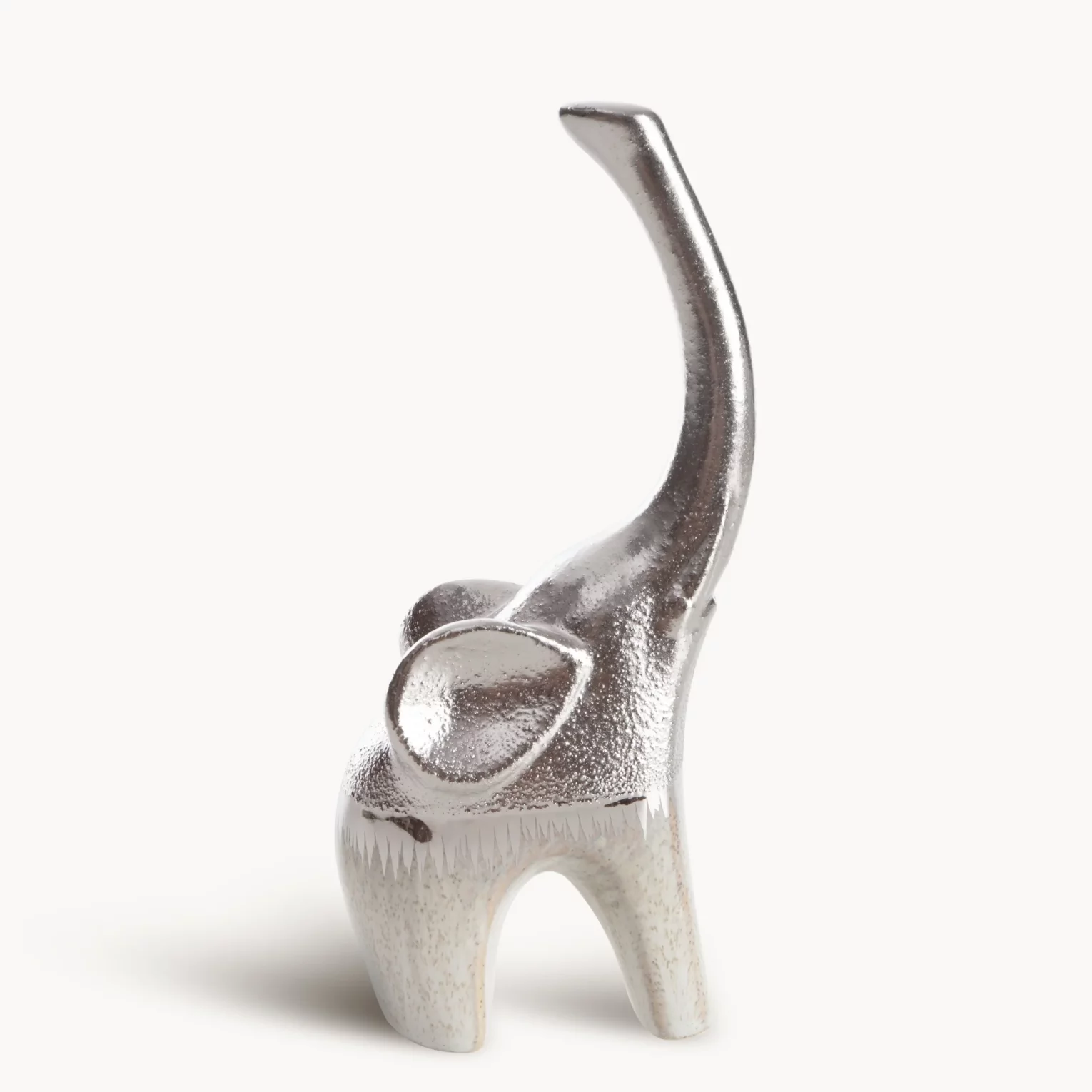Figurka ceramiczna kremowo-srebrna słoń  łączący fakturę granitu z lśniącą powierzchnią 10x7x22 cm MAX 2