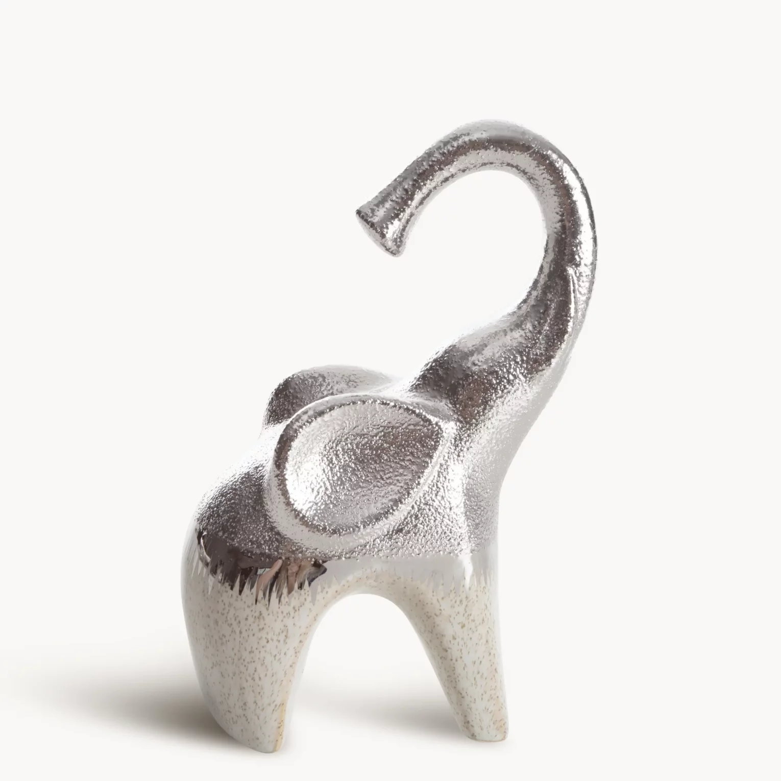 Figurka ceramiczna kremowo-srebrna słoń  łączący fakturę granitu z lśniącą powierzchnią 13x8x20 cm MAX 2