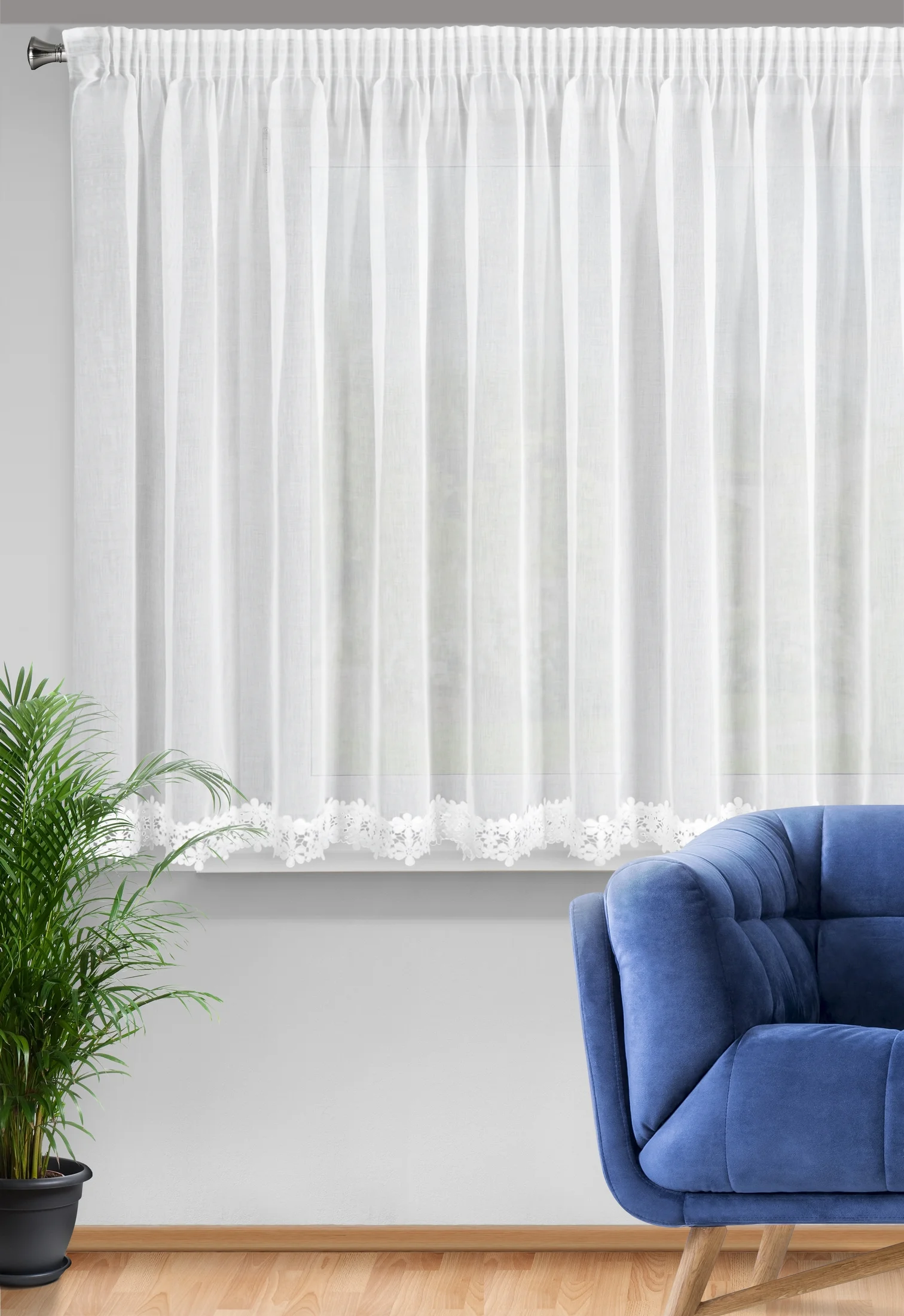 Firana biała z etaminy zdobiona ażurową aplikacją 350x155 cm taśma KAJA