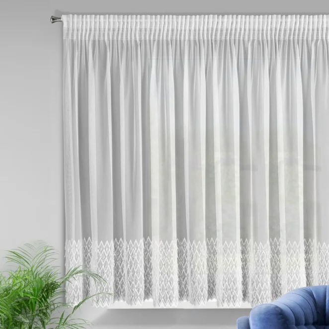 Firana biała z haftowanym wzorem oraz moherową nicią 300x150 cm taśma AMY