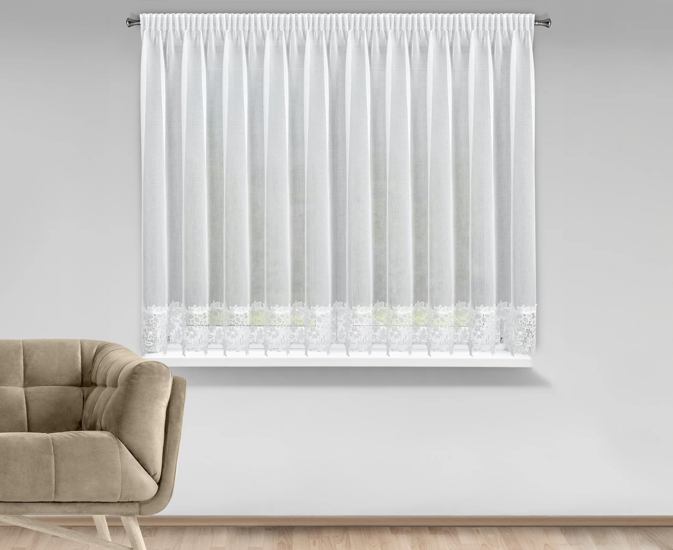 Firana biała z matowej etaminy zdobiona subtelną aplikacja w formie kwiatów 350x155 cm taśma - ARTEMIDA