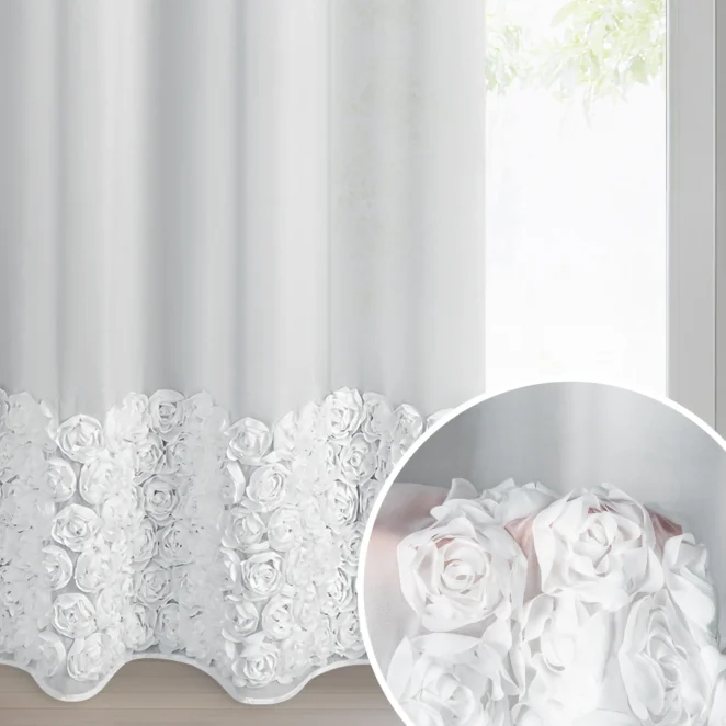 Firana biała z szyfonu zdobiona aplikacją 3D w róże 140x250 cm przelotka - ROSES - Eva Minge