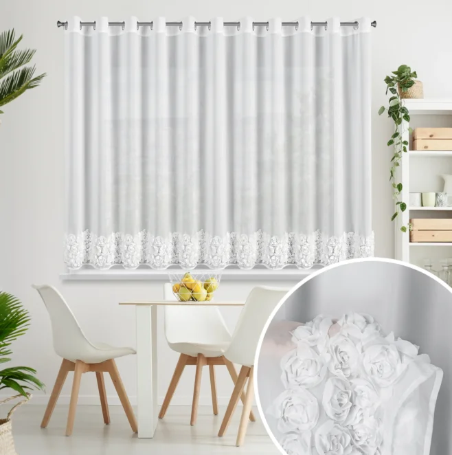 Firana biała z szyfonu zdobiona aplikacją 3D w róże 400x160 cm przelotka - ROSES - Eva Minge