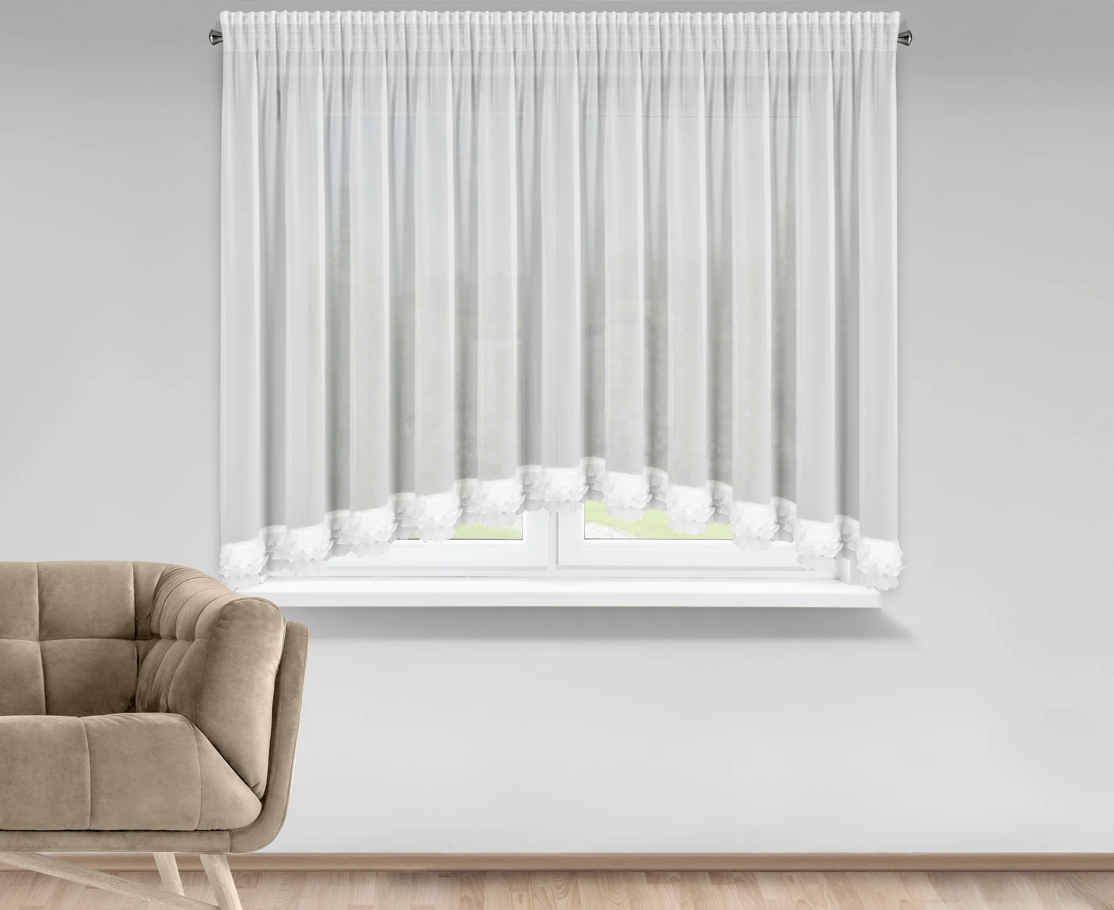 Firana biała z szyfonu zdobiona falbanką układającą się w łuk 400x160 cm taśma - LUISA