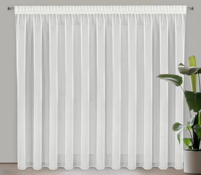 Firana kremowa z gładkiego mlecznego woalu wykończona szwem obciążającym VIOLET 400x180 cm taśma