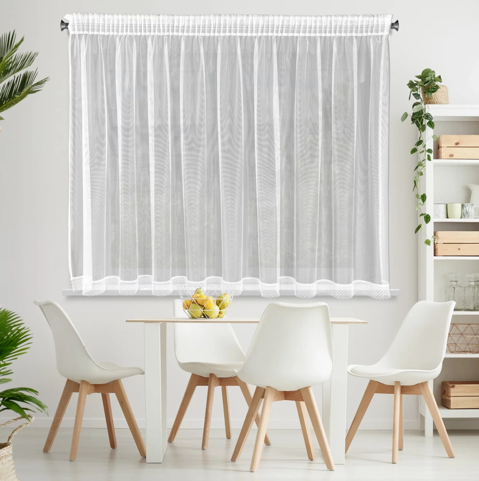 Firana biała z lekkiej mikrosiateczki z połyskiem zakończona koronką 300x145 cm taśma NEL