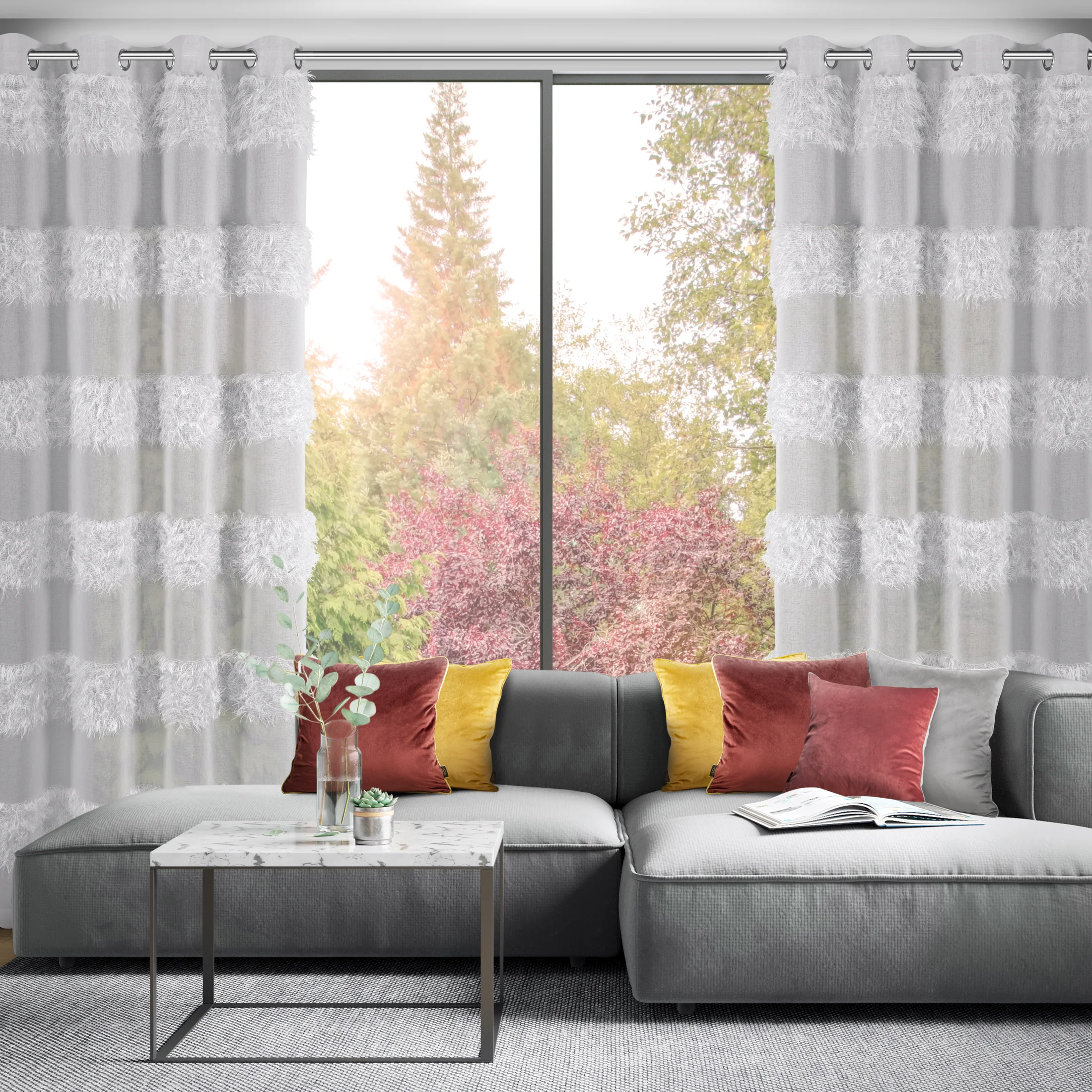 Firana srebrna z etaminy zdobiona moherową nicią 140x250 cm przelotka