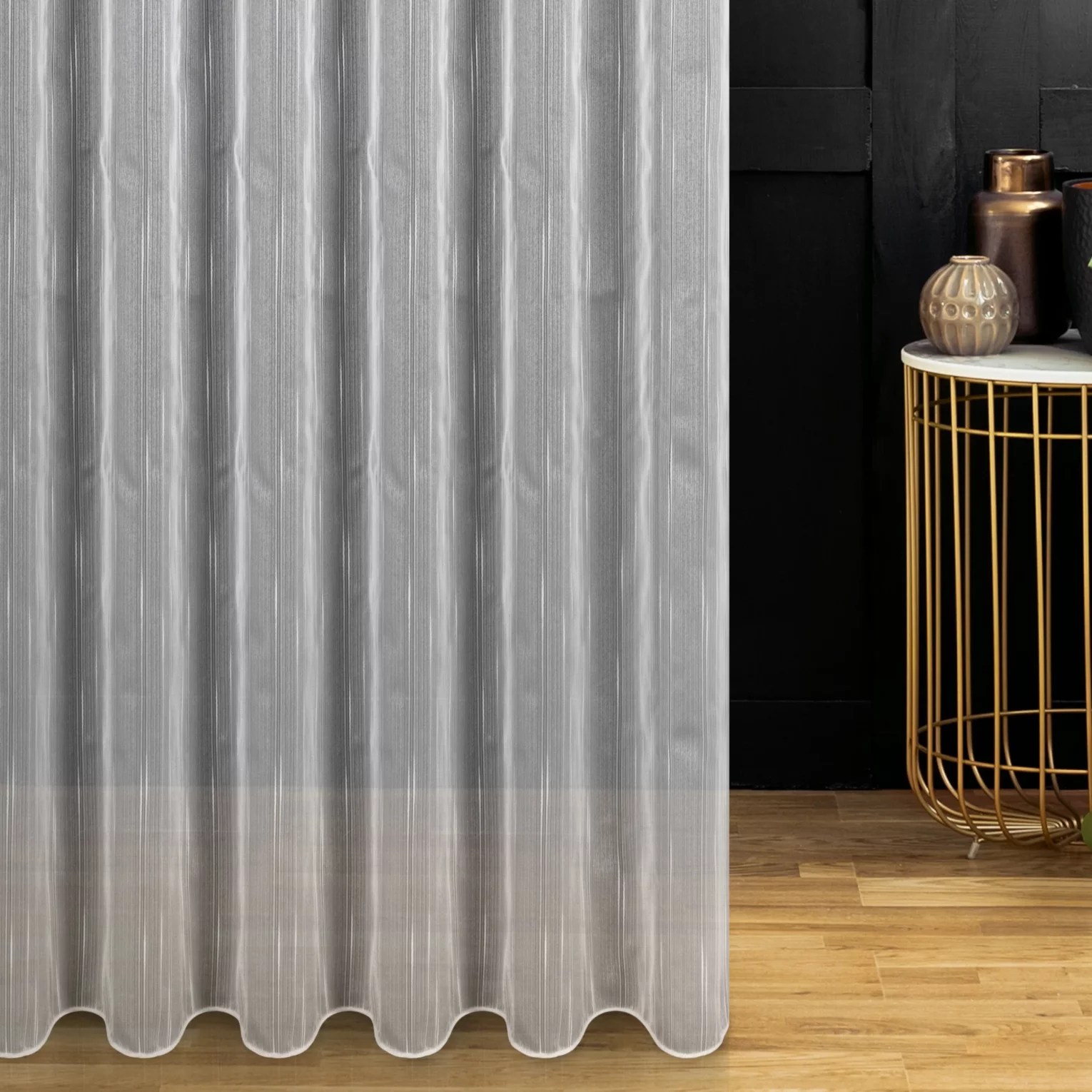 Firana szyta na flexach biała z matowej, delikatnej tkaniny