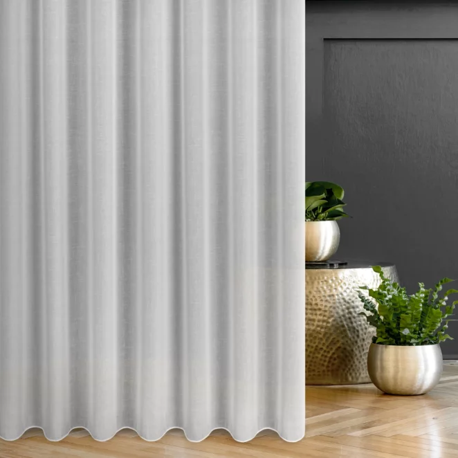 Firana szyta na flexach biała z miękkiej, matowej żorżety, wykończona obciążnikiem