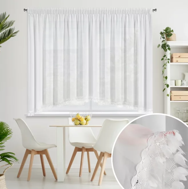 Firana typu łuk biała z szyfonu zdobiona aplikacją 400x160 cm taśma  - LORETA
