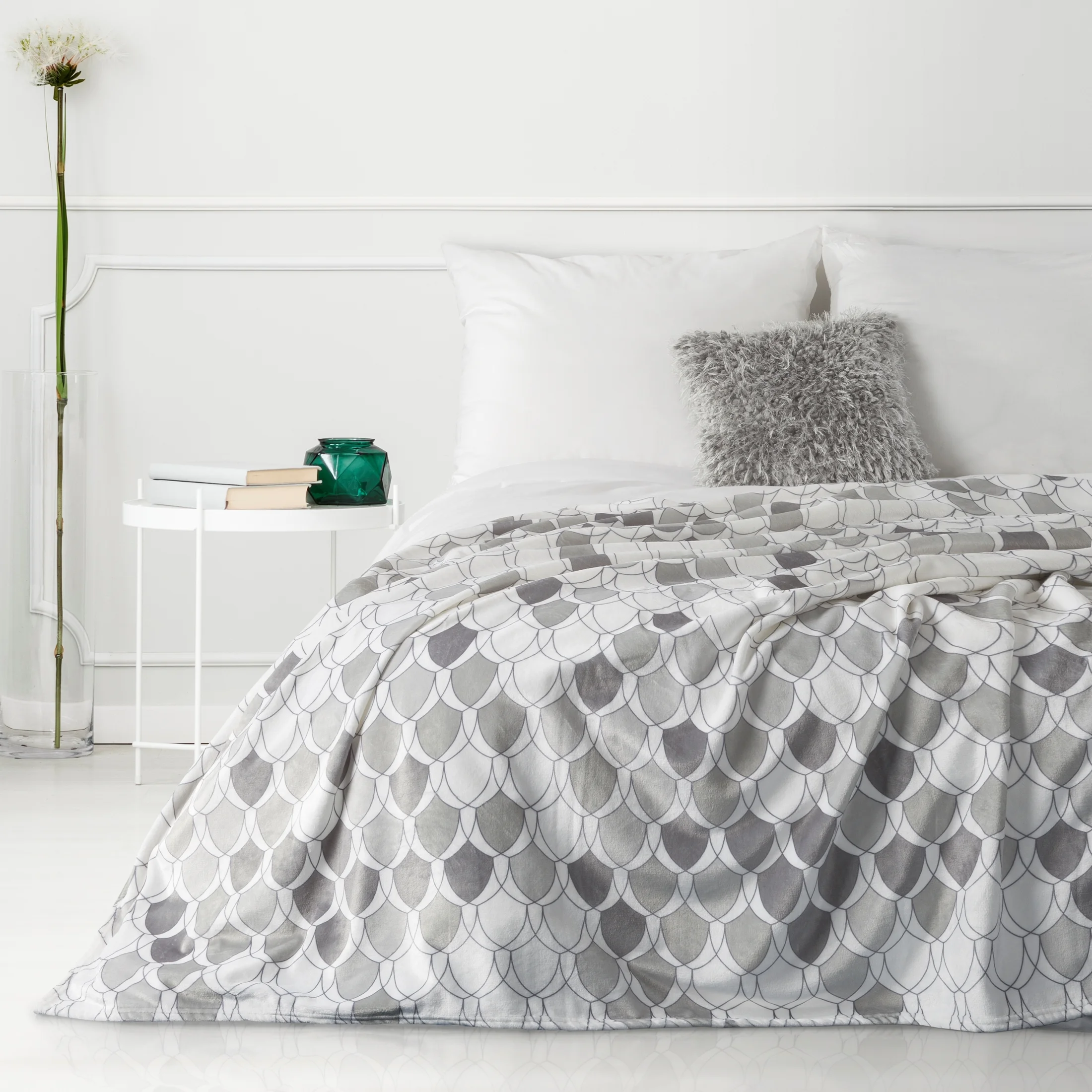 DESIGN 91 Koc KLOE w biało-szare łuski