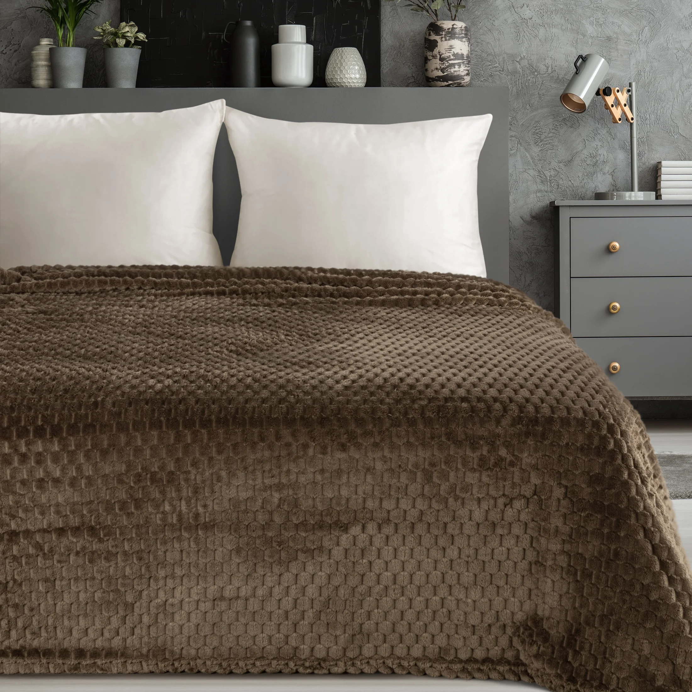 Koc 200x220 cm ciemnobrązowy miękki w dotyku z wytłaczanym wzorem 3D CINDY 6 Design 91