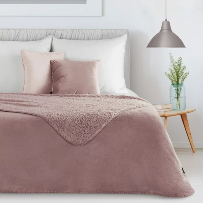 Koc 200x220 różowy z miękkiego polaru ze strukturą baranka TEDY Eurofirany Premium