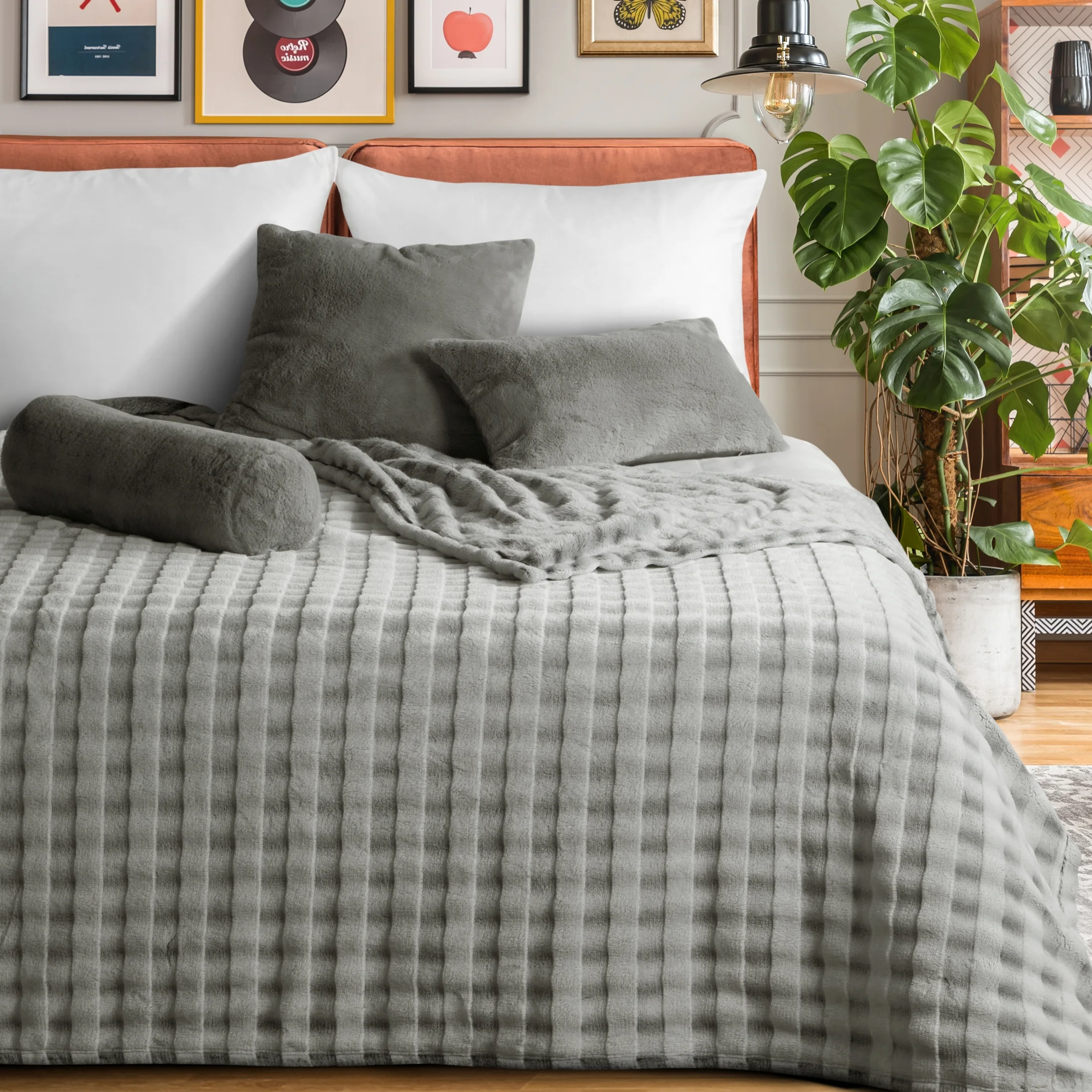 Koc flano 170x210 cm beżowy zdobiony wytłaczanym 3D wzorem kostki KOSTKA design 91