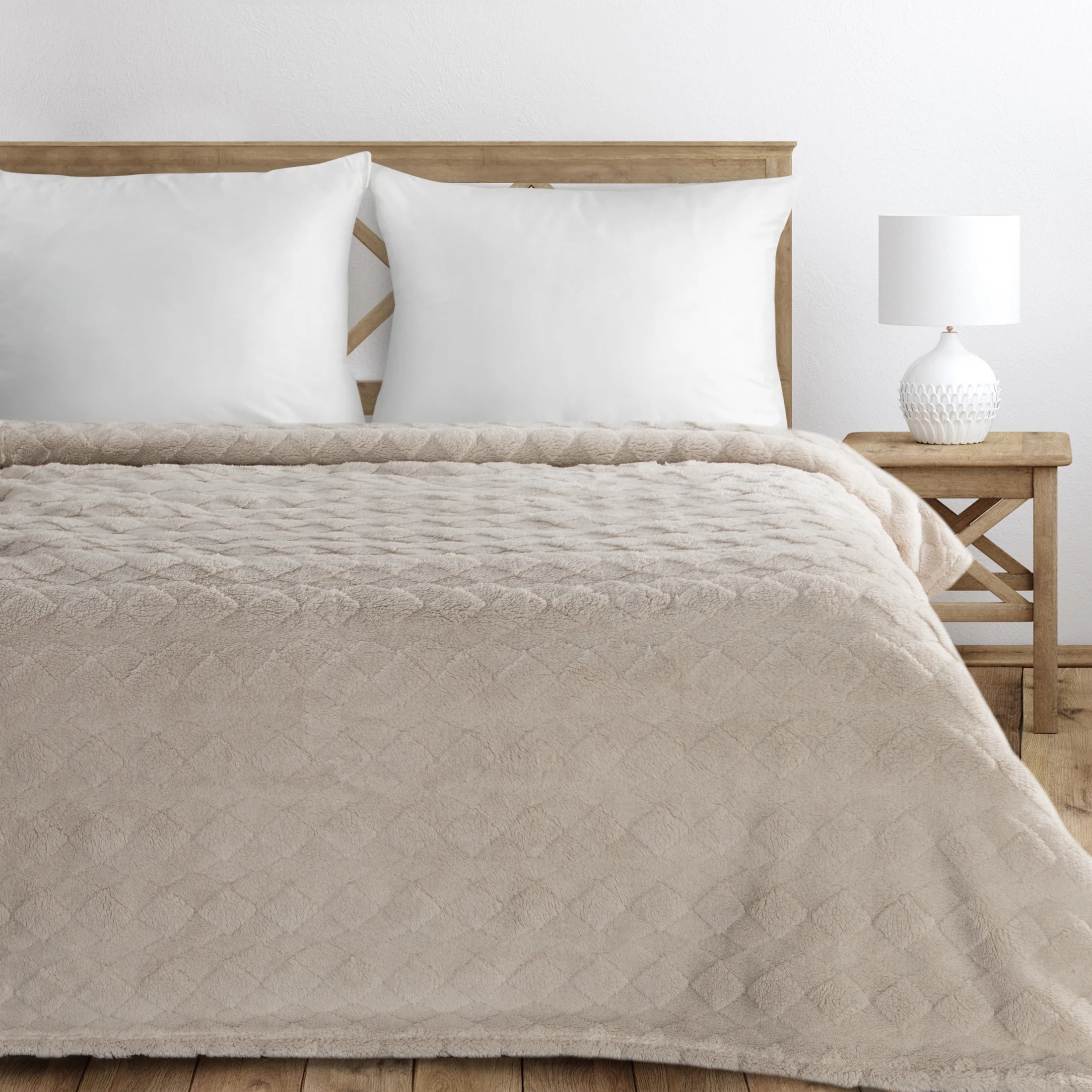 Koc flano 200x220 cm beżowy zdobiony wytłaczanym 3D wzorem NANCY design 91