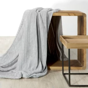 Koc 170x210 cm srebrny miękki w dotyku z wytłaczanym wzorem w kosteczkę CINDY 2 Design 91