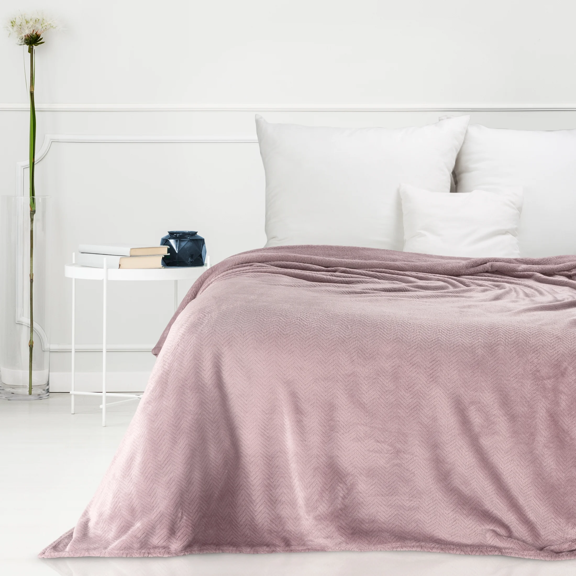 DESIGN 91 Koc CINDY 5 miękki i miły w dotyku z wytłaczanym wzorem jodełki