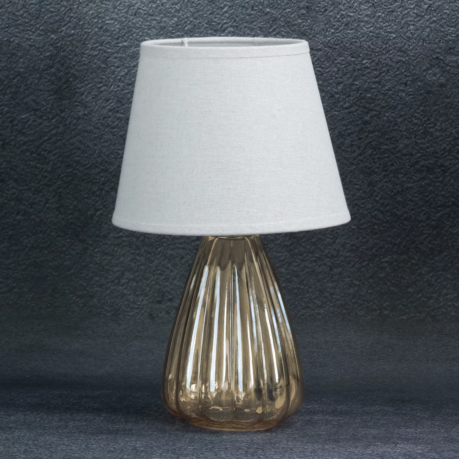 Lampa kremowo-złota  z wytłaczaną szklaną podstawą średnica 20x33 cm DEVIN