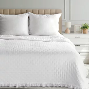 Narzuta biała 200x220 cm obszyta falbaną pikowana techniką hot press LIBI 3 Eurofirany Classic