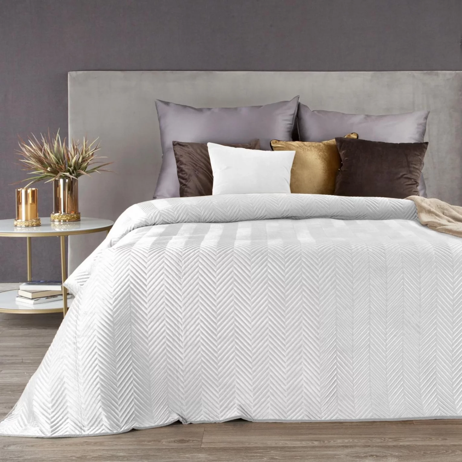 Narzuta welwetowa biała 200x220 cm pikowana w jodełkę metodą hot press SOFIA Eurofirany Premium