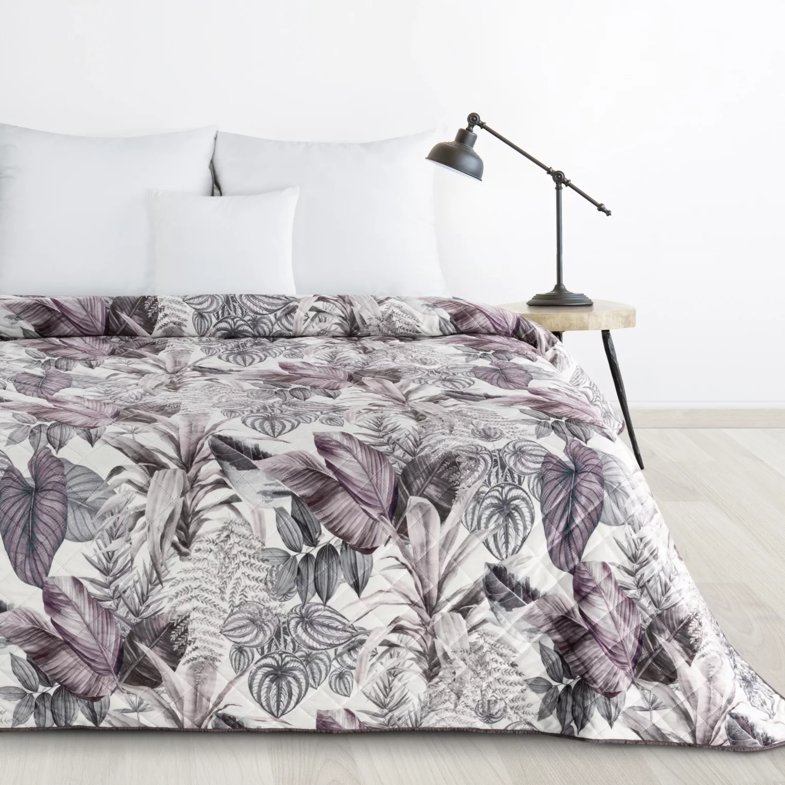 Narzuta fioletowo, szara 220x240 cm pikowana metodą hot press z nadrukiem egzotycznych liści DAVOS Design 91