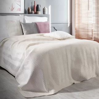 Narzuta welwetowa kremowa 200x220 cm pikowana w jodełkę metodą hot press SOFIA Eurofirany Premium