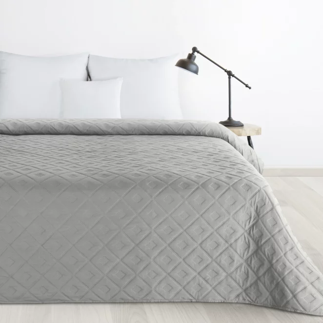 Narzuta srebrna 200x220 cm z geometrycznym wzorem wykonana techniką hot press ALARA 6 Design 91