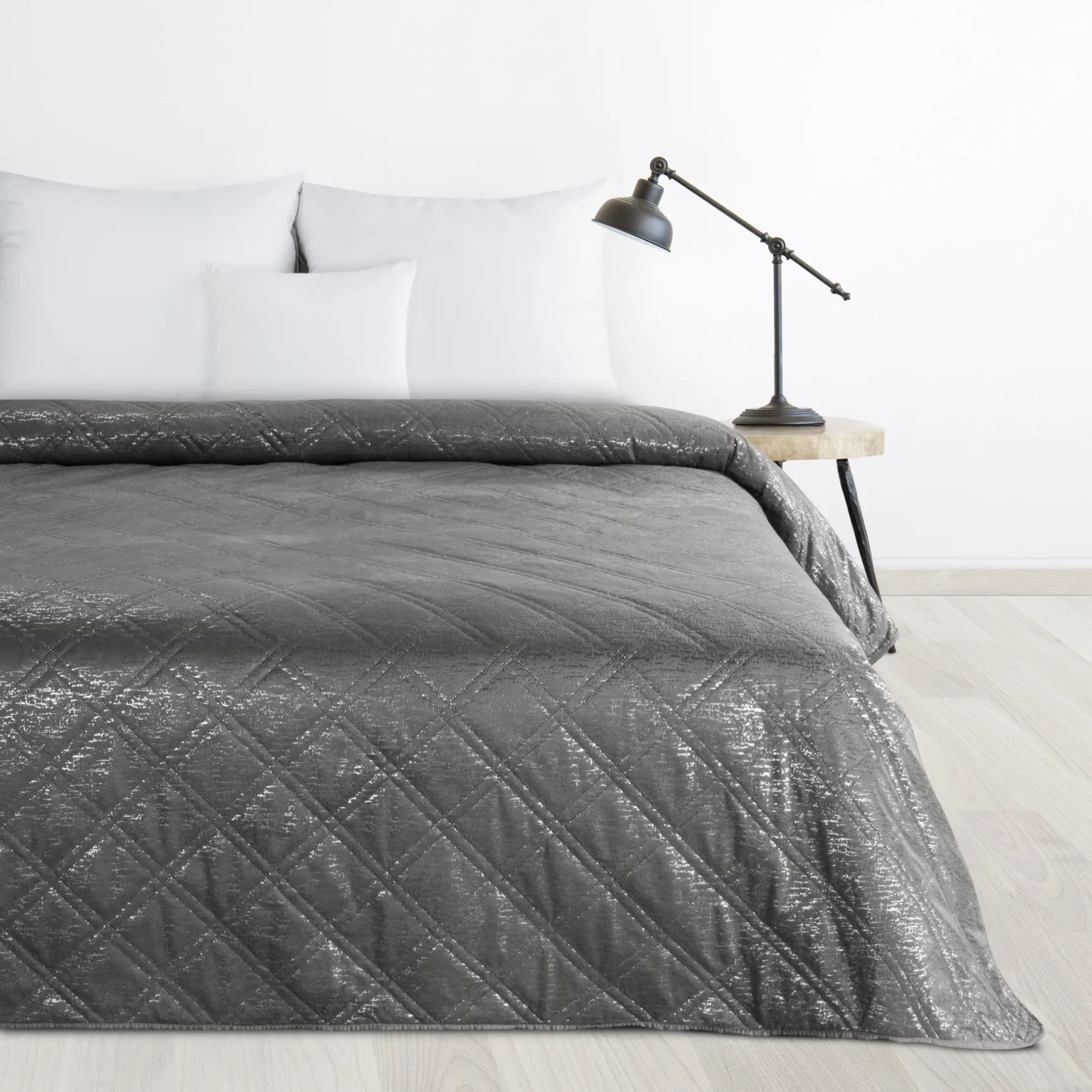 Narzuta welwetowa stalowa 200x220 cm pikowana metodą hot press w wzór karo LUIZ BLINK Design 91