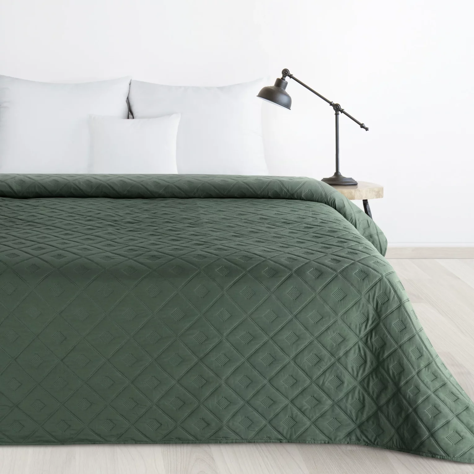 Narzuta zielona 200x220 cm z geometrycznym wzorem wykonana techniką hot press ALARA 6 Design 91