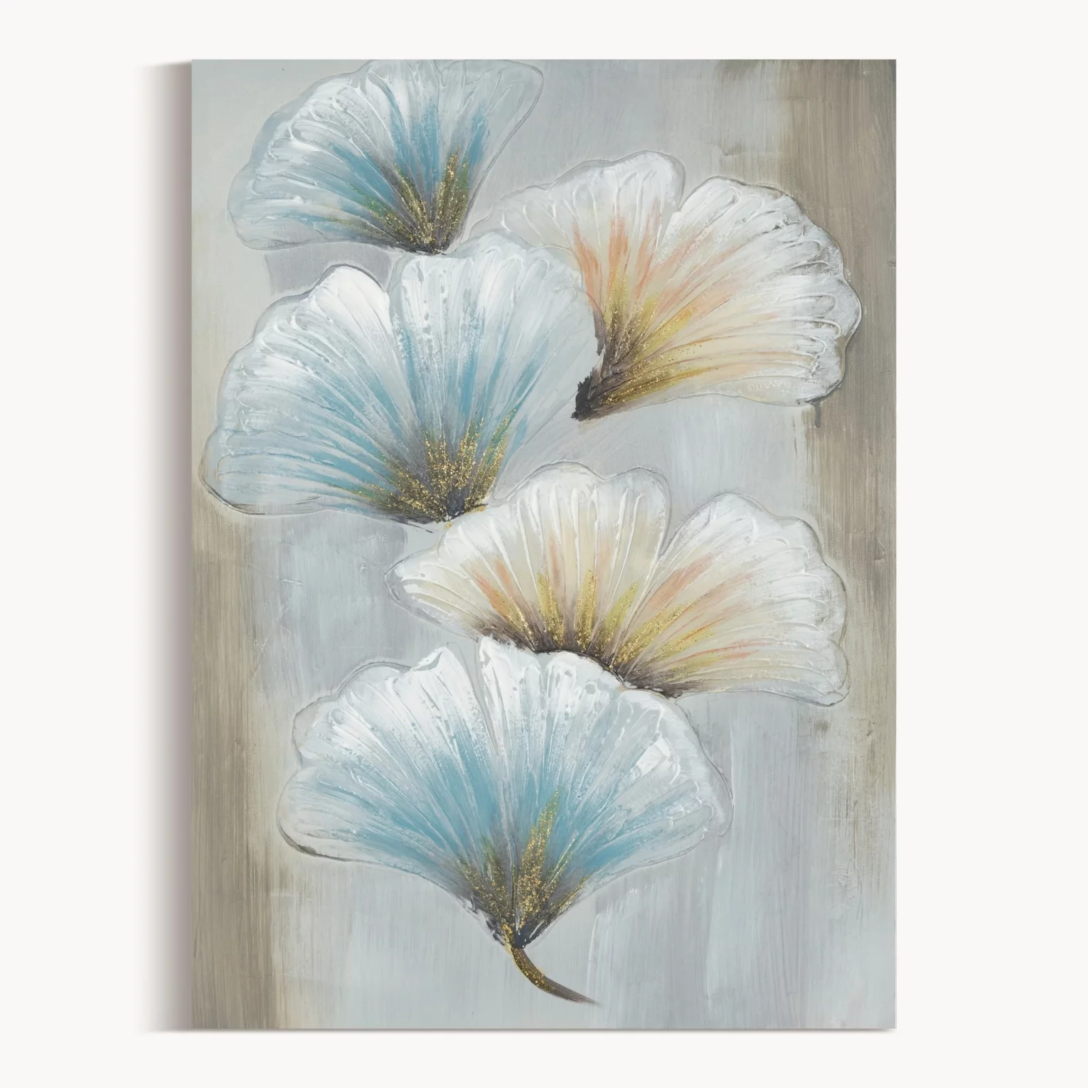 Obraz roślinny beżowo, niebieski ręcznie malowany na płótnie z motywem liści miłorzębu 50x70 cm GINKO 2